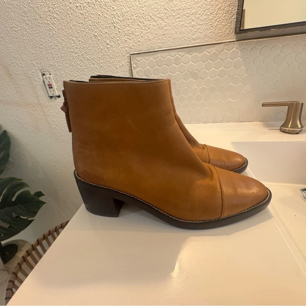 Cole Haan Grand 360 Leather Winnie Boots. NWOT Excellent Condition